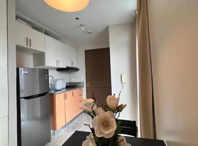 Manhattan Heights Tower D Aparthotel