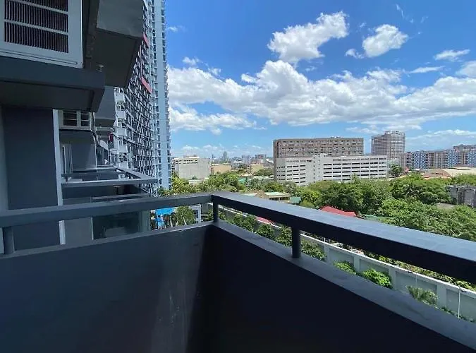 Manhattan Heights Tower D Aparthotel